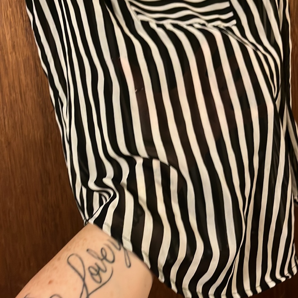 Dizzire sheer shell - Picture 2 of 2